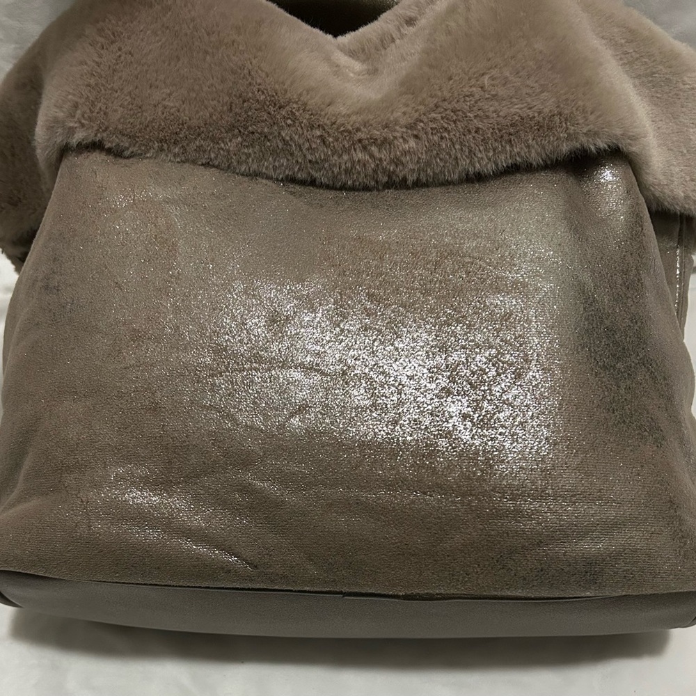 Jessica Simpson Tote - Picture 8 of 9